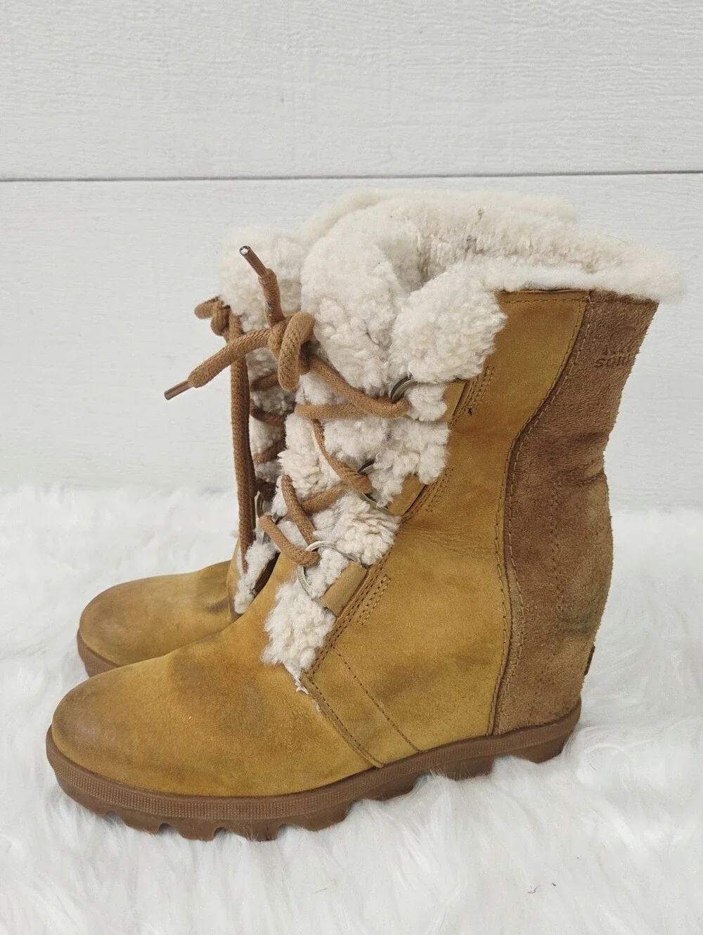 Sorel Tan Suede Shearling-Lined Lace-Up Wedge Winter Boots Joan Of Artic 7